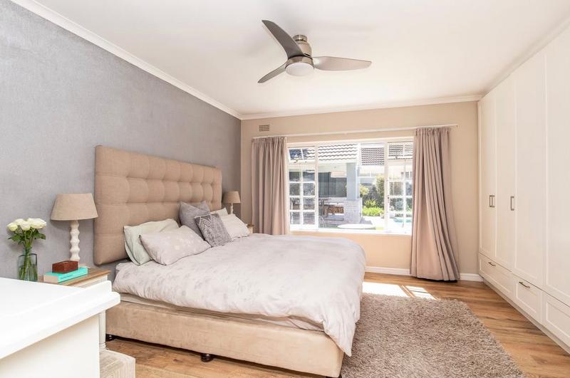 To Let 4 Bedroom Property for Rent in Kreupelbosch Western Cape